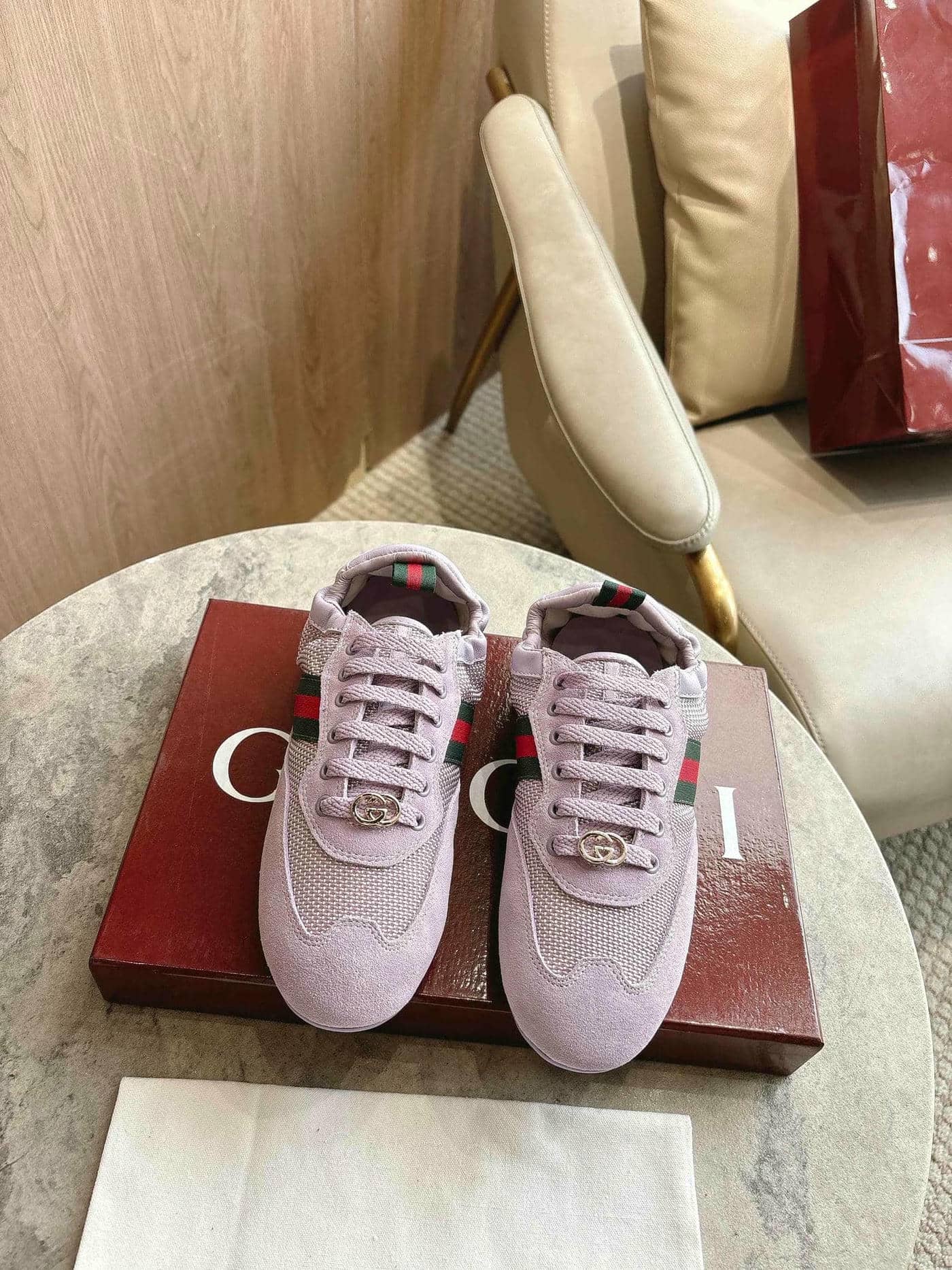 0011 Sneaker